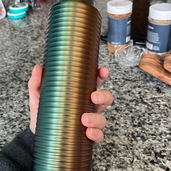 Lululemon bottle - Picture 5 of 5